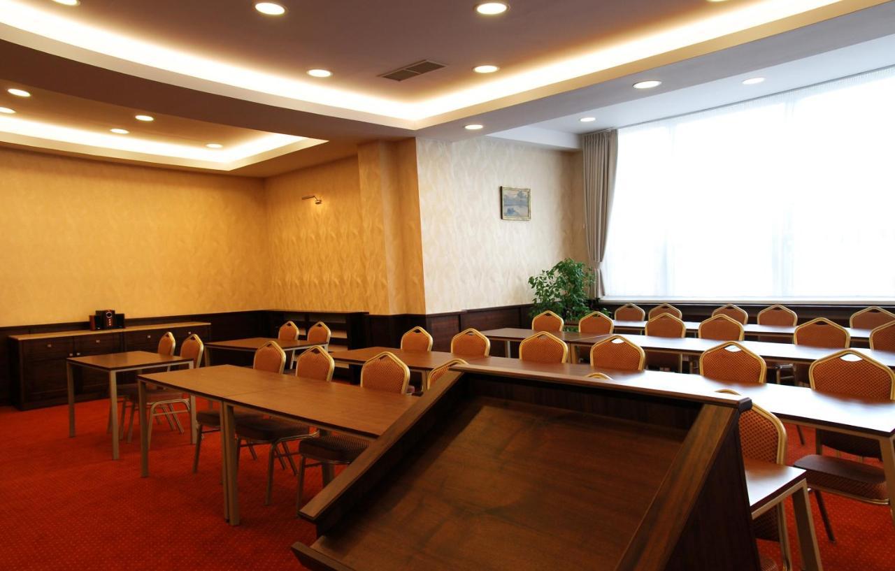 Hotel Lesana Stará Lesná Extérieur photo