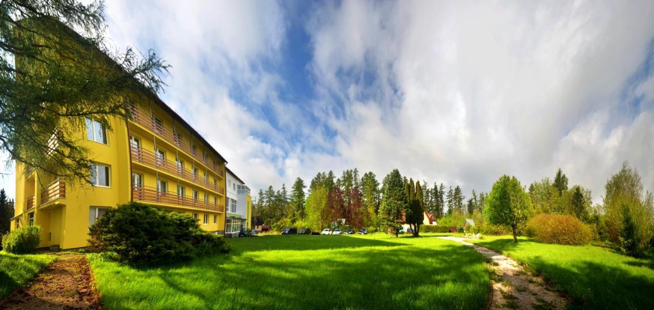 Hotel Lesana Stará Lesná Extérieur photo