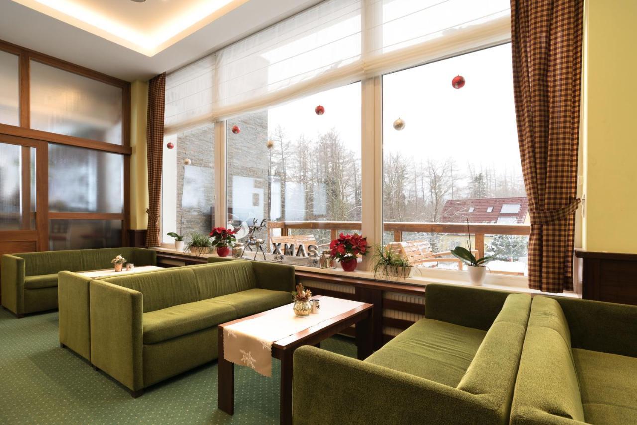 Hotel Lesana Stará Lesná Extérieur photo