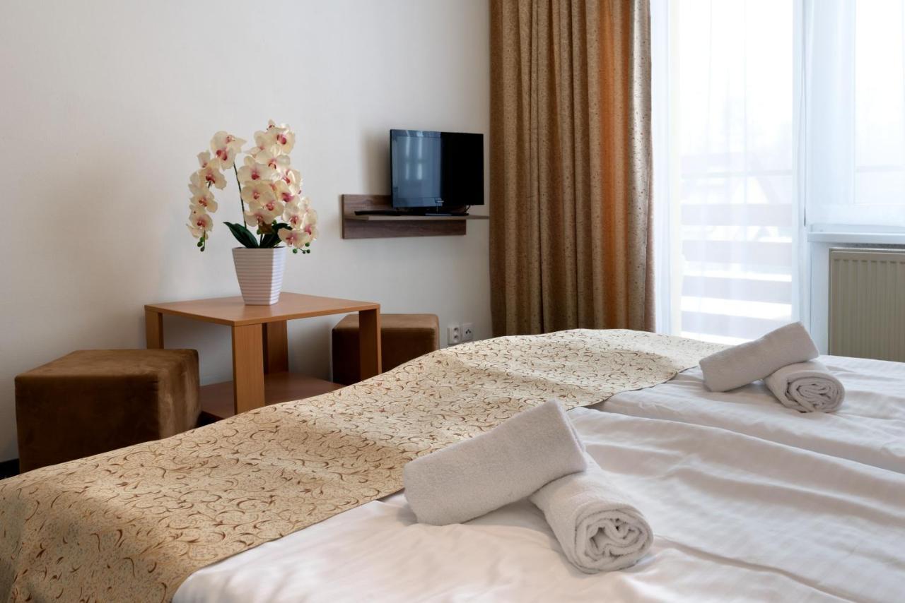 Hotel Lesana Stará Lesná Extérieur photo
