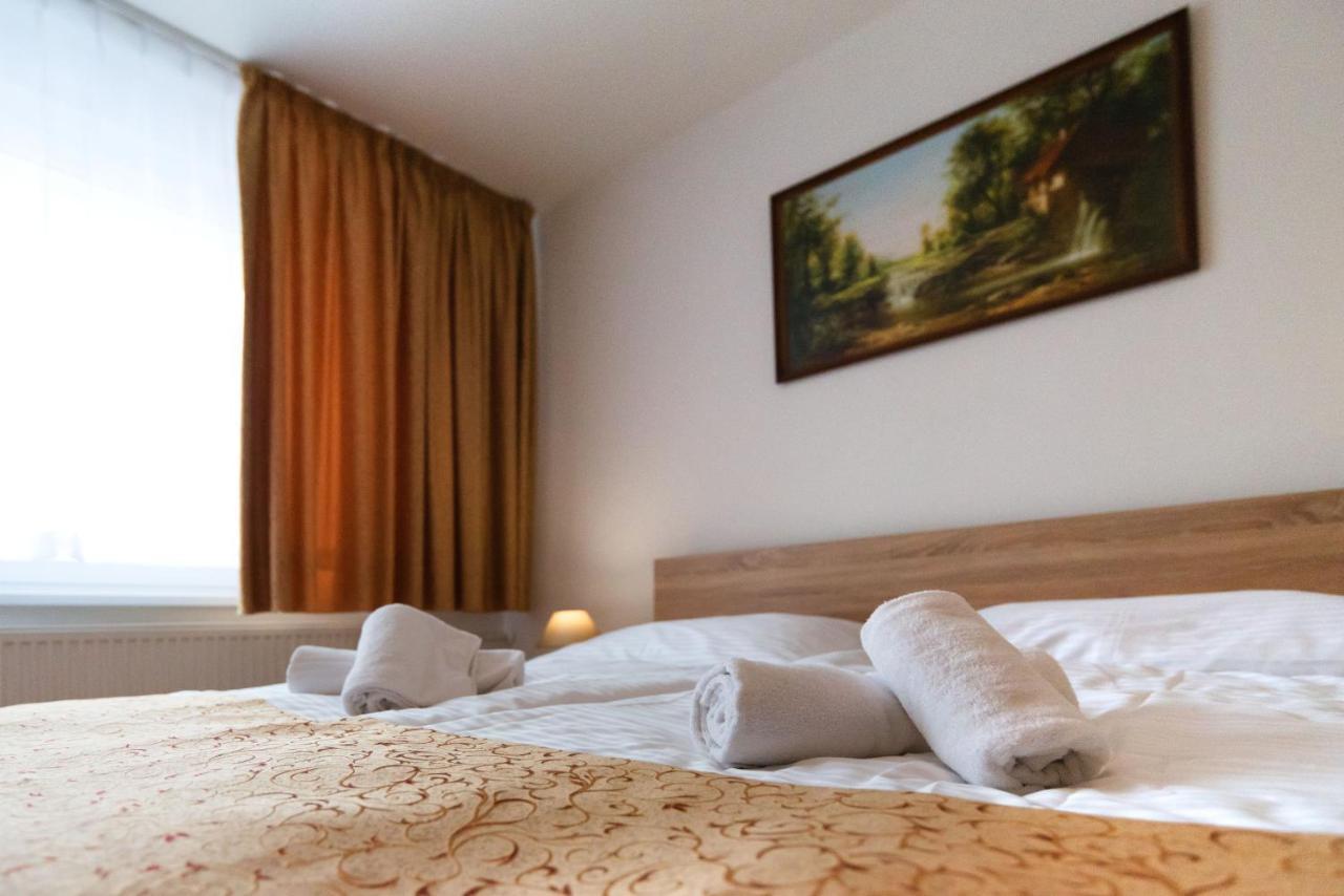 Hotel Lesana Stará Lesná Extérieur photo
