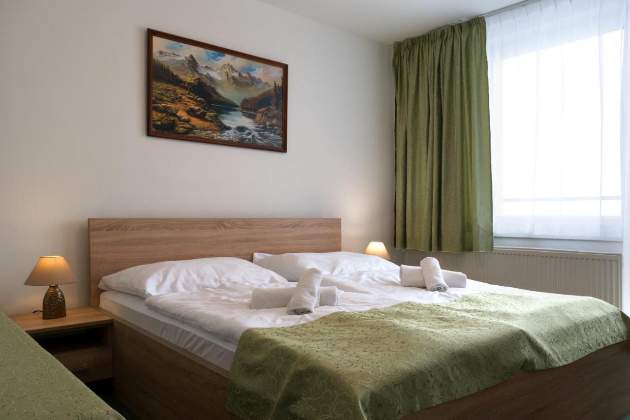 Hotel Lesana Stará Lesná Extérieur photo