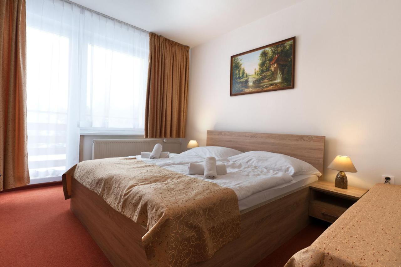 Hotel Lesana Stará Lesná Extérieur photo