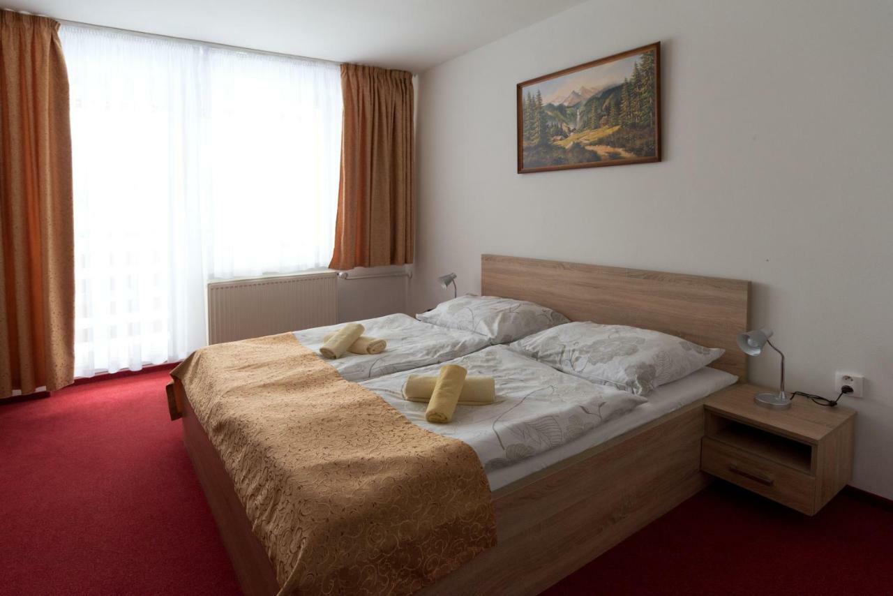 Hotel Lesana Stará Lesná Extérieur photo